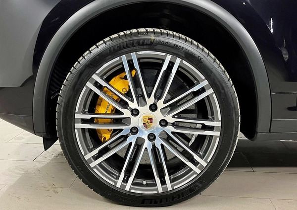 Porsche Cayenne cena 199000 przebieg: 111999, rok produkcji 2015 z Gozdnica małe 562